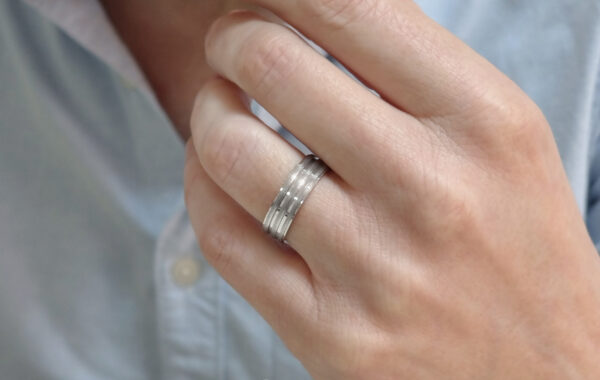 349-60Λ 5 Wedding band ring