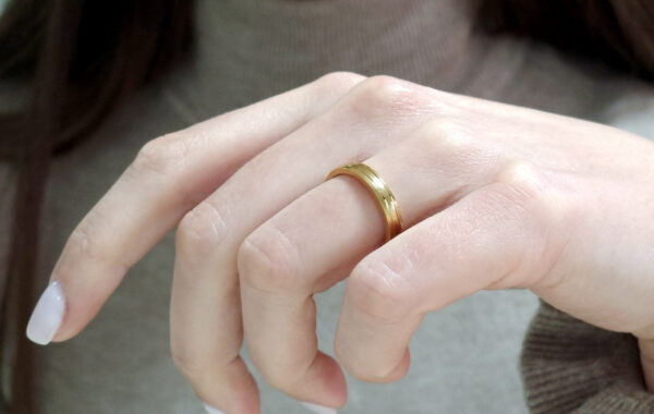 wedding band in solid gold