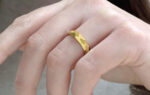Geometric wedding band ring in solid gold 4mm (742-40)