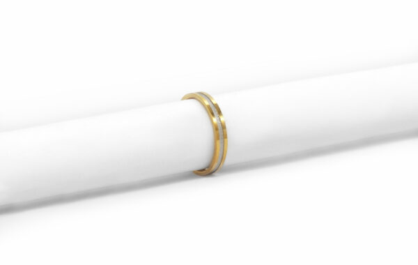 336-30ΚΛ wedding ring 1 Wedding ring in solid gold with two colors.