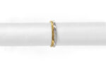 Wedding ring in solid gold with two colors.